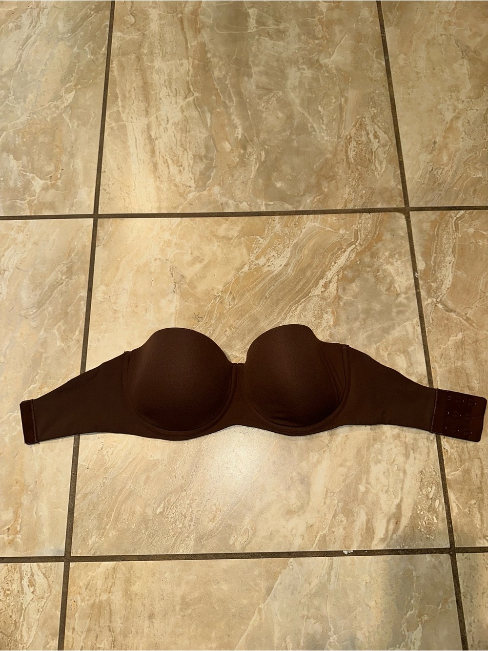 Brown SKIMS Fits Everybody Strapless Bra Size 32DD